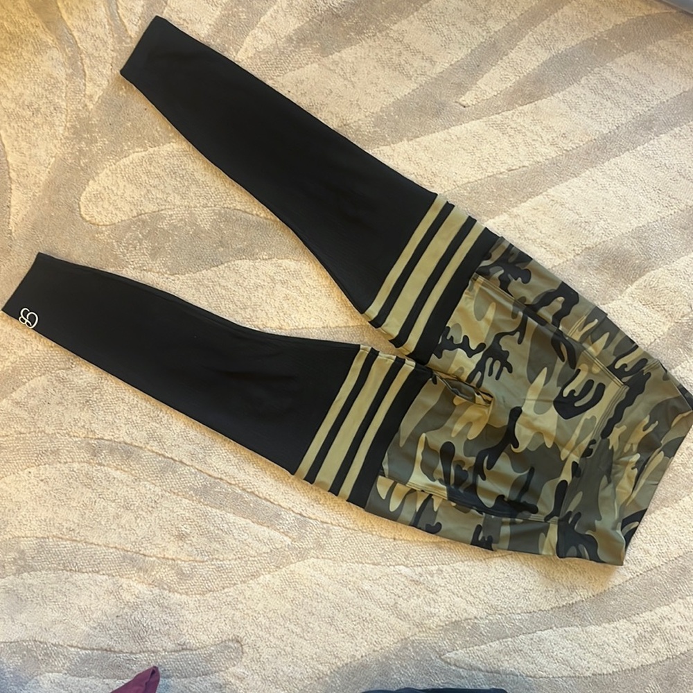 Bombshell Sportswear Black Leggings with Olive Camo Panels